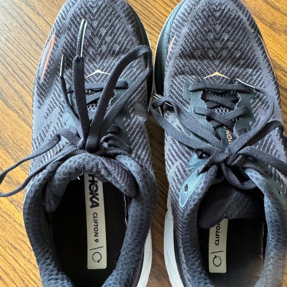 Women’s Hoka Clifton 9
